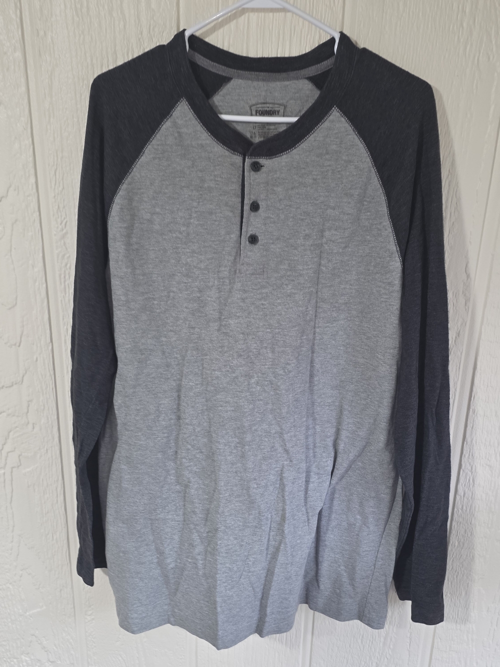 Men's The Foundry Supply Co. Gray Two-Tone Henley Long Sleeve Shirt, Size LT